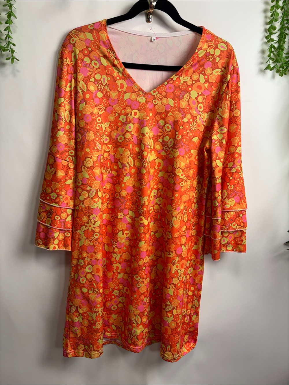 Source Unknown Orange Floral V-Neck Tunic with Pink & Yellow Accents